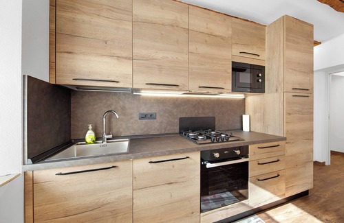 Padola Apartment | Apartment 'Appartamento Bucaneve' with Mountain View and Wi-Fi