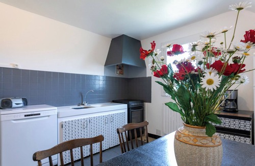 Pabu Apartment | Apartment 'Appartement Centre Bretagne' with Private Garden