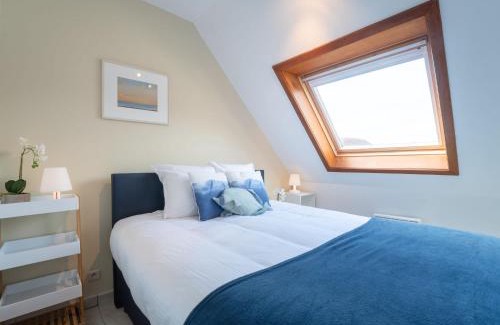 De Haan Apartment | Apartment Appartment with beach cabine and parking by Interhome