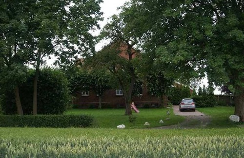 Hinte Apartment | Apartment Bauernstube, shower, toilet, 2 bedrooms - Friesenborg - Ferienwohnung Klein Sande