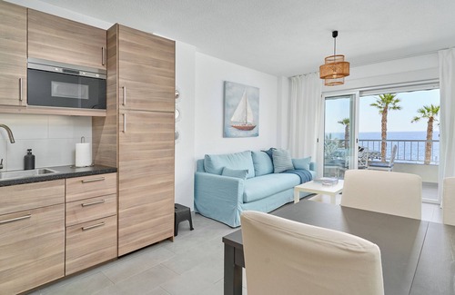 Almunecar Apartment | Apartment 'Brisa Marina' with Sea View, Shared Pool and Wi-Fi