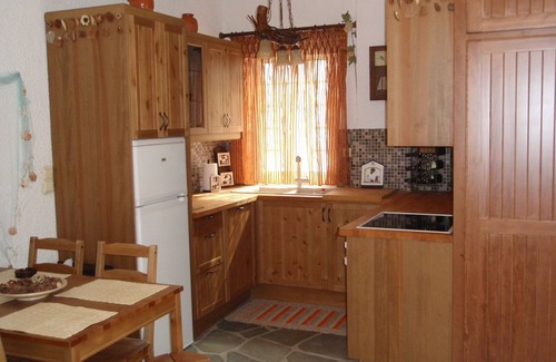 Marmari Apartment | apartment by the sea