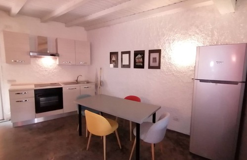 Lavena Ponte Tresa Apartment | Apartment 'Casa Pedrarias' with Lake View, Wi-Fi and Air Conditioning