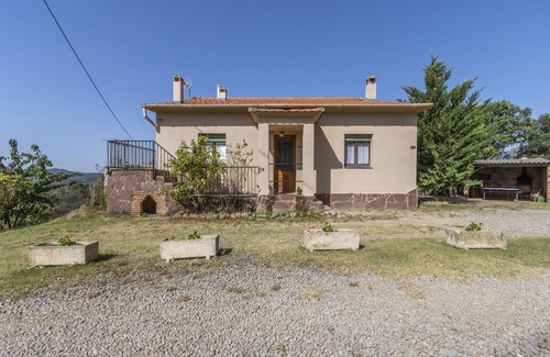 Casserres Apartment | Apartment 'Cal Viudet Nou' with Mountain View, Private Pool and Wi-Fi