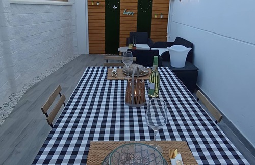 Locaiba Apartment | Apartment 'Calma Suite' with Private Garden, Wi-Fi and Air Conditioning