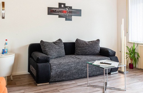 Sentenhart Apartment | Apartment 'Carmen' with Private Terrace, Private Garden and Wi-Fi