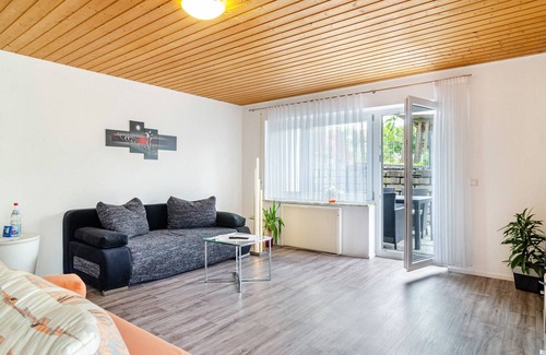Sentenhart Apartment | Apartment 'Carmen' with Private Terrace, Private Garden and Wi-Fi