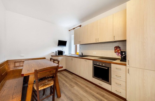 Auronzo di Cadore Apartment | Apartment 'Casa Da Rin Giulia' with Mountain View, Private Terrace and Wi-Fi