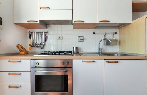 Chiessi Apartment | Apartment "Casa Ebaté" with Sea View, Terrace & Wi-Fi