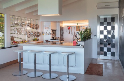 Lavagna Apartment | Apartment Casa Lorenzo with Sea View, Shared Garden, A/C and Wi-Fi