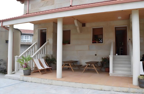 Requias Apartment | Apartment 'Casa Requias 2' with Lake View, Shared Garden and Wi-Fi