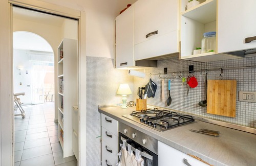 Carrara Apartment | Apartment 'Casa Vacanza In Centro A Carrara' with Balcony and Wi-Fi