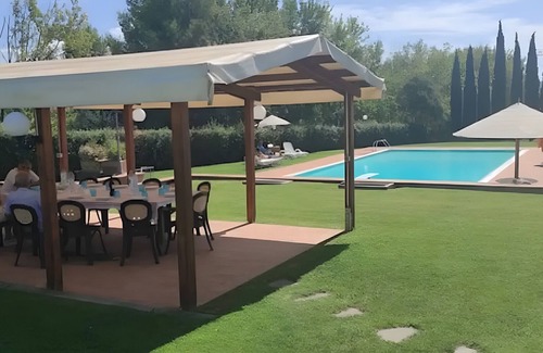 Capraia e Limite Apartment | Apartment 'Certopiano' with Shared Pool, Private Garden and Wi-Fi