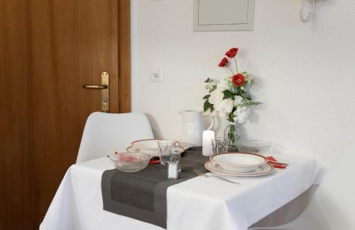 Grindelwald Apartment | Apartment Chalet Abendrot apARTments-4 by Interhome