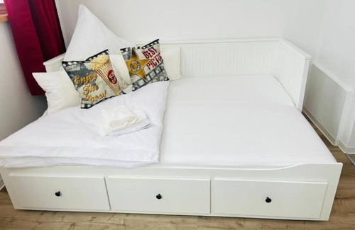Goerlitz Apartment | Apartment 'Charmantes Film - Loft Görlitz' with Shared Terrace and Wi-Fi