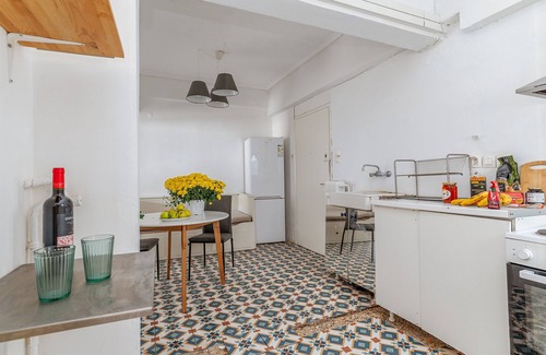 Kallithea Apartment | Apartment 'Charming Central Apt with Parking' with Balcony, Wi-Fi and Air Conditioning