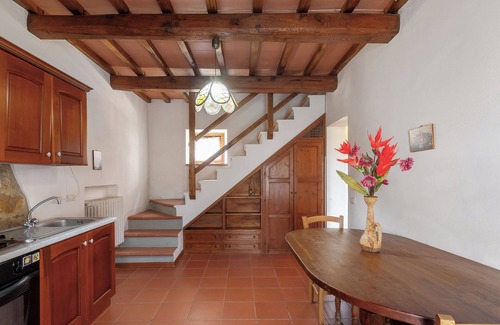 Panzano in Chianti Apartment | Apartment 'Cipressaia Botticelli' with Shared Pool, Private Terrace and Wi-Fi