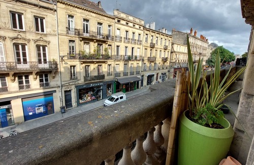 Hotel de Ville - Quinconces Apartment | Apartment-City-Ensuite with Shower-City view