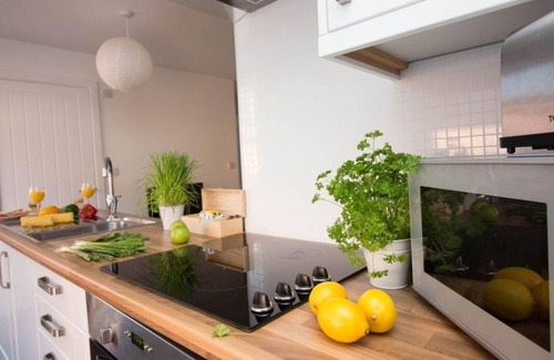 Eastleigh Apartment | Apartment close to Airport and transport links (4)