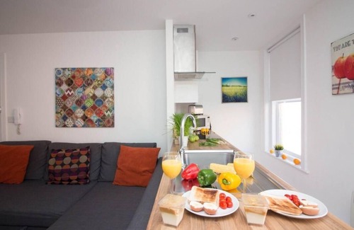 Eastleigh Apartment | Apartment close to Airport and transport links (4)