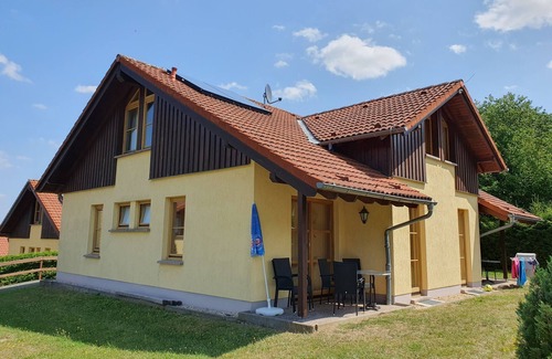 Neuscheidenbach Apartment | Apartment-Comfort-Ensuite with Shower-Terrace