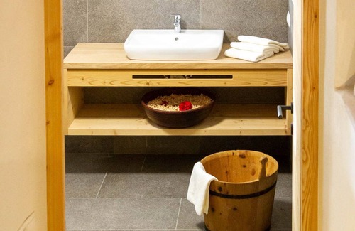 Fie allo Sciliar Apartment | Apartment "Daimlhof Ferienwohnung Schlernstein" with Mountain View, Garden, Balcony & Wi-Fi