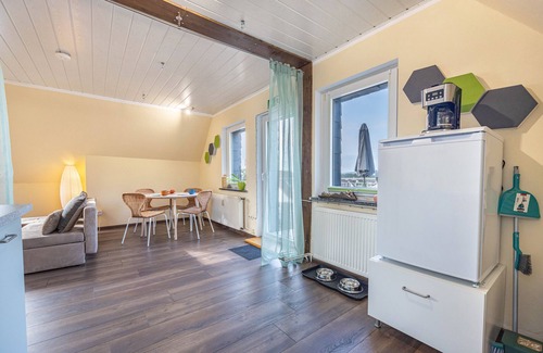 Flegessen Apartment | Apartment 'Panoramablick' with Private Terrace, Shared Garden and Wi-Fi