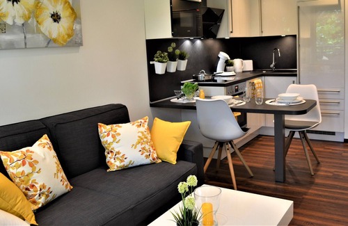 Mecklenbeck Apartment | Apartment