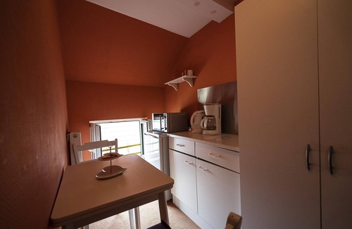 Schwerin Apartment | Apartment-Deluxe-Private Bathroom-Street View-Mecklenburg