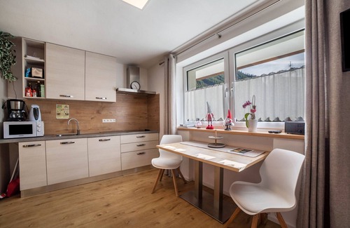 Senales Apartment | Apartment 'Die Schneiderei' with Mountain View and Wi-Fi