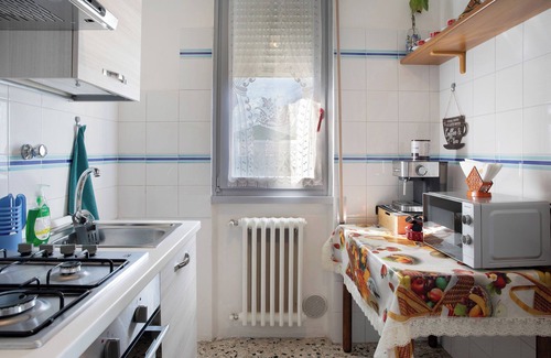 Poggiridenti Apartment | Apartment 'Dilman' with Mountain View, Private Terrace and Wi-Fi
