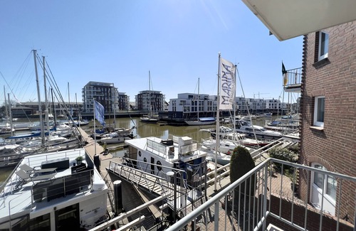 Cuxhaven Apartment | Apartment directly in the city marina/yacht harbor with a fantastic view also with dog