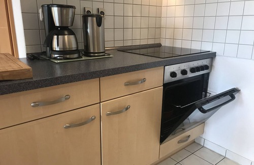 Nordliche Muhlenvorstadt Apartment | Apartment, directly on the water, near BDH, university hospital and city Pets welcome