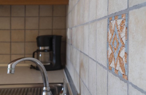 Agios Georgios Pagon Apartment | Apartment Dora Pagoi 1 with Mountain View, Shared Garden & Wi-Fi