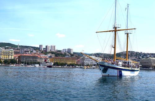 Rijeka Apartment | Apartment DUXiana with garden