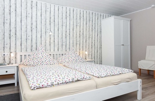 Stedesdorf Apartment | Apartment East - Ferienhof Tannen