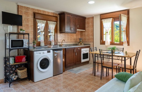 Soto de Cangas Apartment | Apartment 'El Portiellu 2' with Private Terrace, Balcony and Wi-Fi