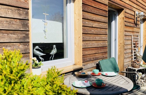 Neustrelitz Apartment | Apartment „Entspannung“ with Private Terrace, Private Garden and Wi-Fi