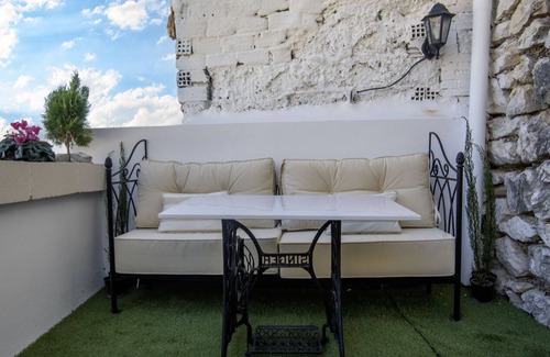 Albanchez de Magina Apartment | APARTMENT WITH YACUZZI