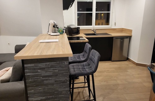 Carentan Apartment | Apartment for 4 people, 5 minutes walk from the station and downtown!