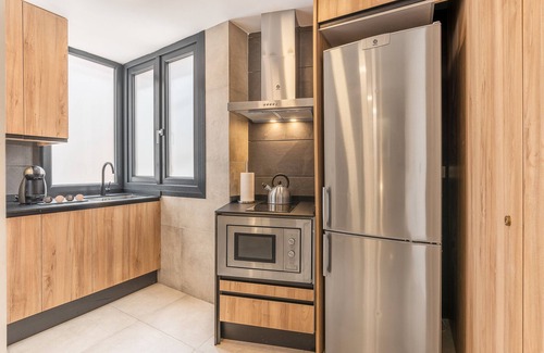 Central District Apartment | Apartment 'Family Catedral' with Balcony, Wi-Fi and Air Conditioning