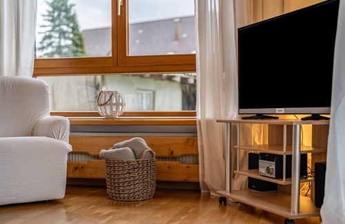 Baiersbronn Apartment | Apartment 'Ferienwohnung Schwarzwald' with Mountain View, Shared Terrace and Wi-Fi