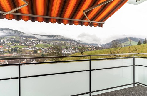Baiersbronn Apartment | Apartment 'Ferienwohnung Schwarzwald' with Mountain View, Shared Terrace and Wi-Fi