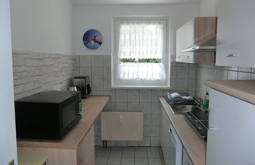 Randowtal Apartment | Apartment 'Ferienwohnung Randowtal-Schmölln' with Shared Garden and Wi-Fi