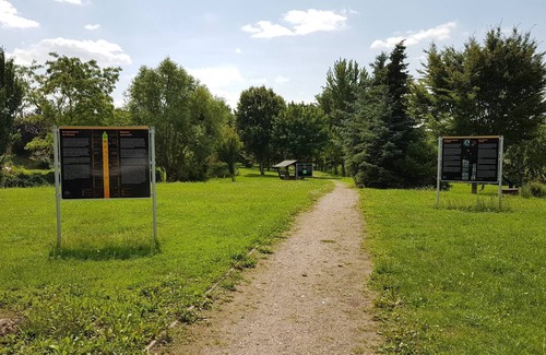 Randowtal Apartment | Apartment 'Ferienwohnung Randowtal-Schmölln' with Shared Garden and Wi-Fi