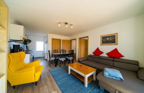 Borkum Apartment | Apartment 'Ferienwohnung Austernfischer' with Sea View, Private Terrace and Wi-Fi
