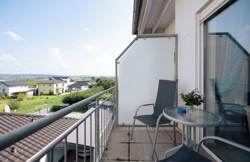 Thornich Apartment | Apartment 'Fewo Goofy' with Mountain View, Private Garden and Wi-Fi