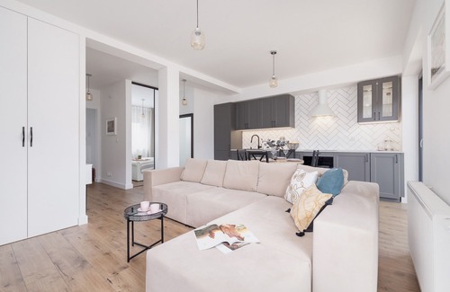 Modlniczka Apartment | Apartment for 4 in Kraków by Renters