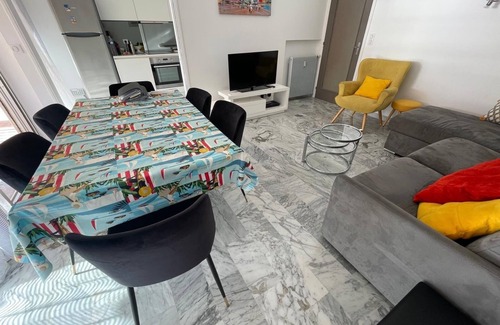 Roquebrune-Cap-Martin Apartment | APARTMENT 6 pers 150m SEASIDE SEA LARGE TERRACE SEA VIEW PARKING