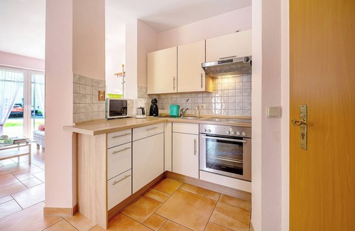 Maring-Noviand Apartment | Apartment 'Gästehaus Mühlenhof - Spätburgunder' with Private Terrace, Private Garden and Wi-Fi